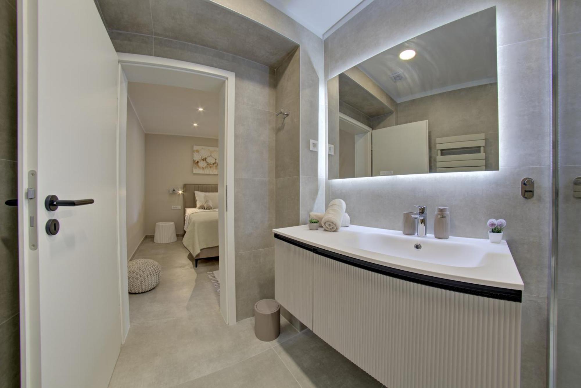 Apartman Delux Aron With Free Parking